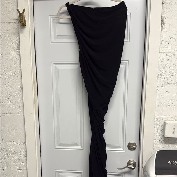 Norma Kamali Black One Shoulder Ruched Maxi Dress - Size Medium 38 - LIKE NEW - Picture 2 of 5
